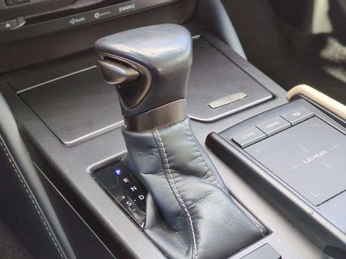 Used 2019 Lexus ES 350 image 32