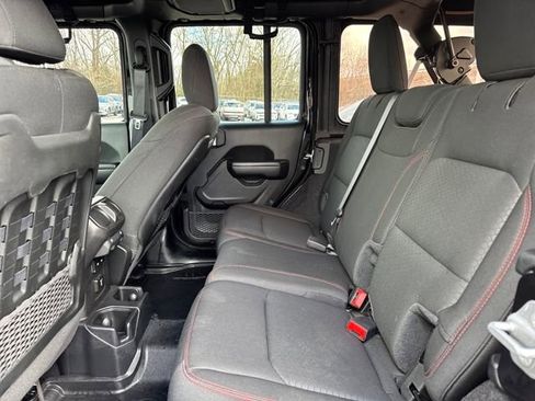 Used 2021 Jeep Wrangler Unlimited Rubicon w/ Cold Weather Group image 10