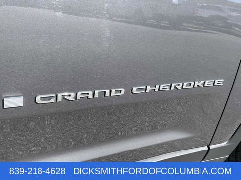 Used 2024 Jeep Grand Cherokee L Laredo image 8