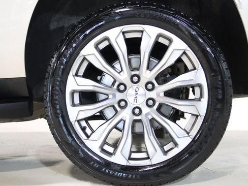 Used 2023 GMC Yukon XL SLT w/ SLT Premium Package AWD/4WD image 92