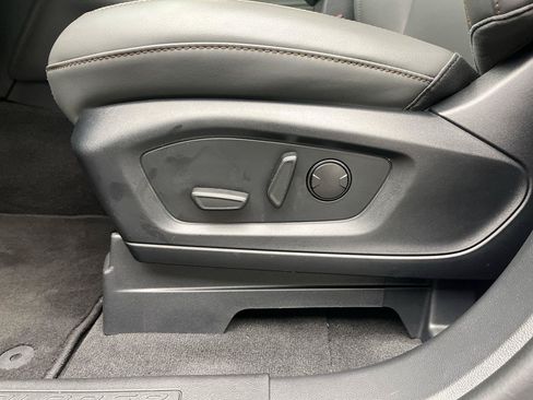 Used 2026 Ford Explorer Active w/ Active Comfort Package AWD/4WD image 11