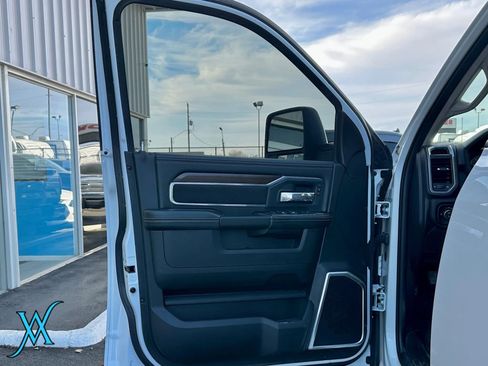 Used 2023 RAM 2500 Laramie AWD/4WD image 12