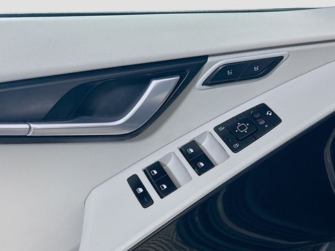 Used 2023 Kia Niro Wave w/ Wave Preserve Package image 24