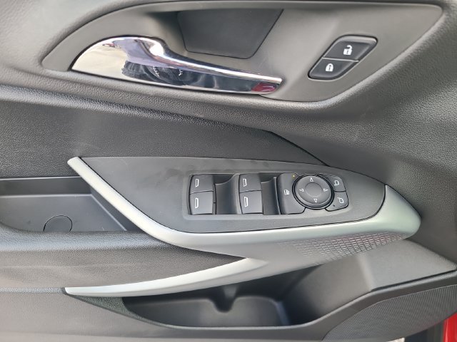 New 2026 Chevrolet Trax RS w/ Driver Confidence Package FWD image 17