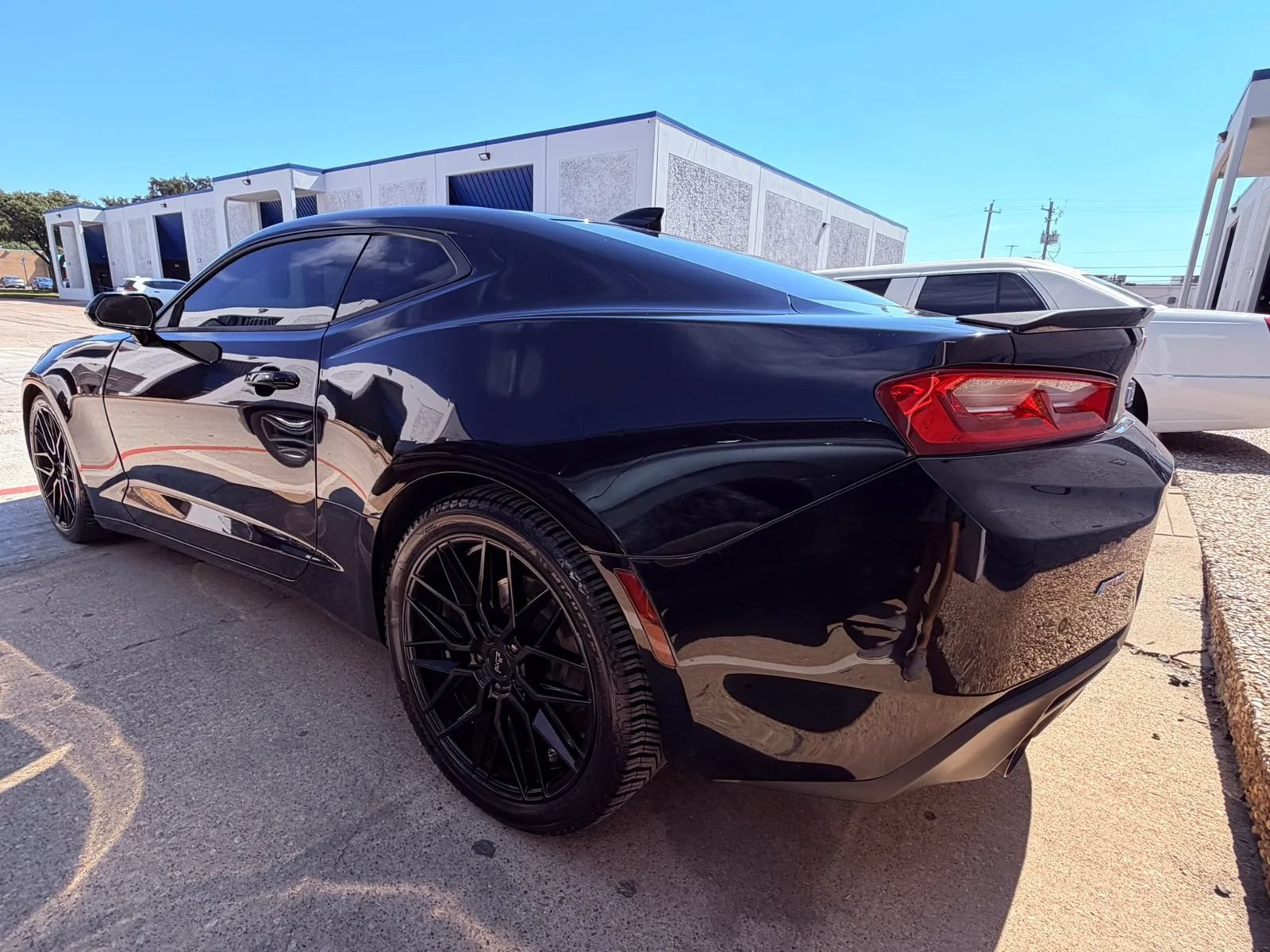 Used 2017 Chevrolet Camaro LT RWD image 3