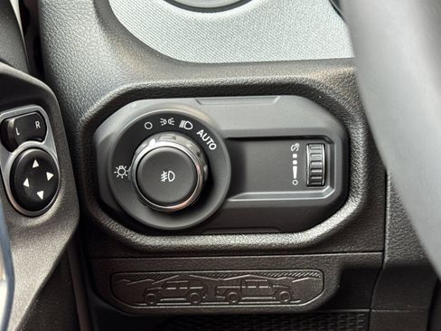 Used 2026 Jeep Wrangler Unlimited Sport AWD/4WD image 34