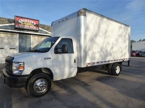 Used 2019 Ford E-350 and Econoline 350 Super Duty w/ Power Windows & Locks Group RWD image 2