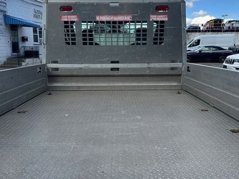 Used 2019 Ford Transit 250 138 RWD image 19