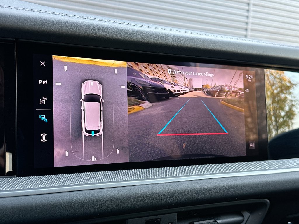 Certified 2025 Porsche Cayenne AWD/4WD image 17