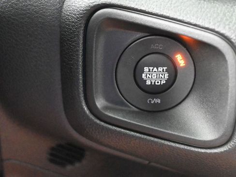 Used 2024 Jeep Gladiator Sport image 29