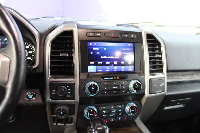 Used 2020 Ford F150 Lariat w/ Equipment Group 502A Luxury AWD/4WD image 18