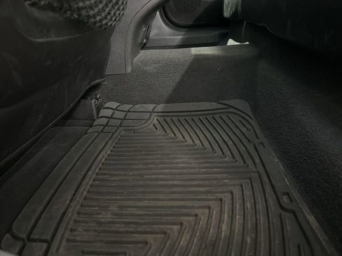 Used 2010 Buick LaCrosse CXL w/ Luxury Package AWD/4WD image 7