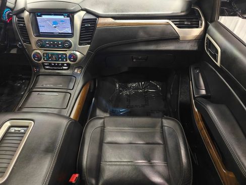 Used 2019 GMC Yukon XL Denali w/ Denali Ultimate Package AWD/4WD image 34