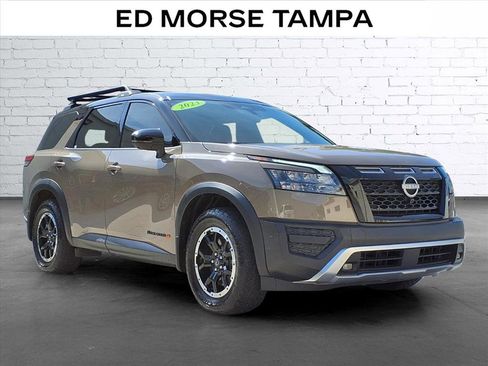 Used 2023 Nissan Pathfinder Rock Creek AWD/4WD image 5