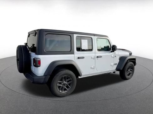 Used 2025 Jeep Wrangler Sport S image 15