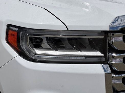 Used 2020 GMC Acadia SLE w/ Driver Convenience Package FWD image 48