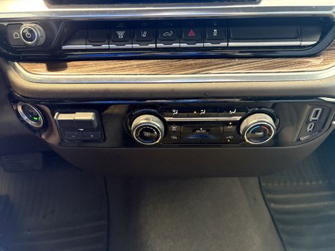 Used 2024 Chevrolet Silverado 2500 LT image 27