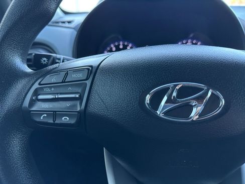 Used 2019 Hyundai Kona SE FWD image 23