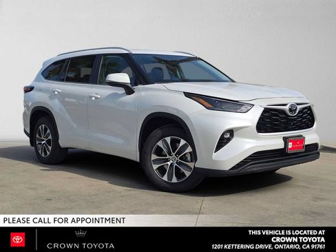 Certified 2026 Toyota Highlander XLE AWD/4WD image 1