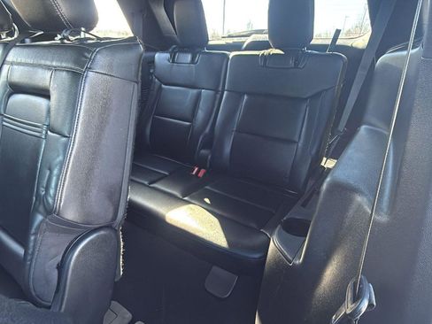 Used 2020 Ford Explorer XLT w/ Equipment Group 202A image 28