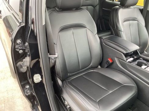 Used 2023 Jeep Grand Cherokee Limited w/ Black Appearance Package image 35