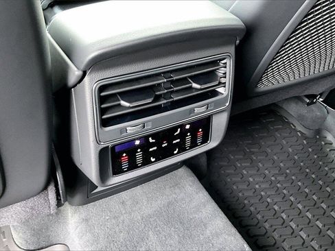 New 2026 Audi Q8 Premium Plus image 18