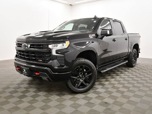 Used 2026 Chevrolet Silverado 1500 LT Trail Boss w/ LT Trail Boss Premium Package AWD/4WD image 2