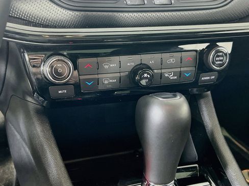 Used 2022 Jeep Compass Latitude w/ Sun and Sound Group AWD/4WD image 15