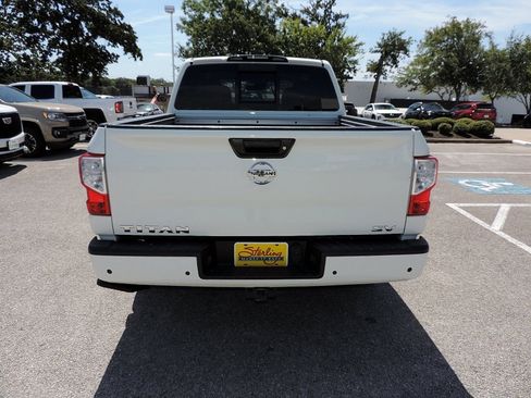 Used 2020 Nissan Titan SV w/ SV Convenience Package RWD image 6