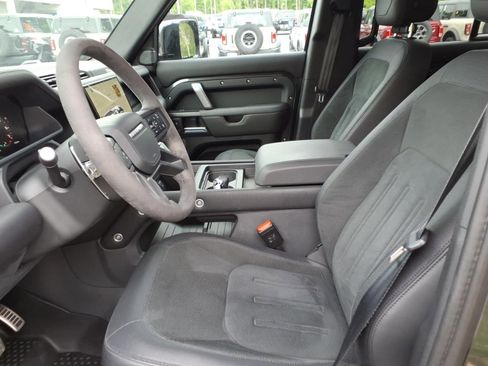 Used 2023 Land Rover Defender 110 AWD/4WD image 17