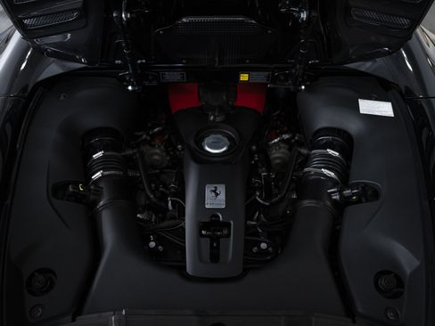 Certified 2022 Ferrari F8 Tributo RWD image 73
