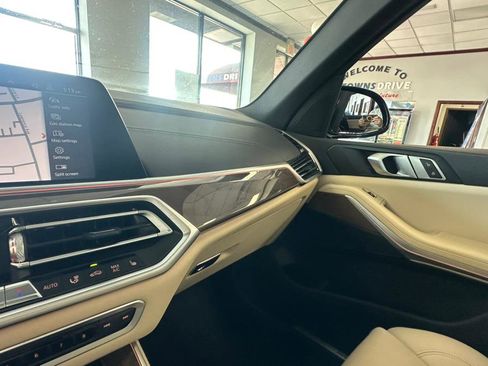 Used 2021 BMW X5 xDrive40i w/ Convenience Package image 54