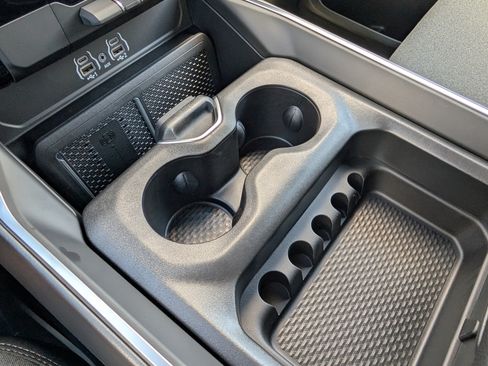 New 2026 RAM 1500 Big Horn AWD/4WD image 17
