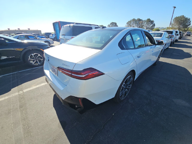 Used 2026 BMW 530i xDrive AWD/4WD image 4