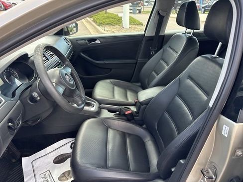 Used 2014 Volkswagen Jetta SE FWD image 11