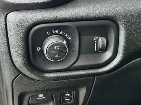 Used 2023 RAM 1500 Big Horn AWD/4WD image 17