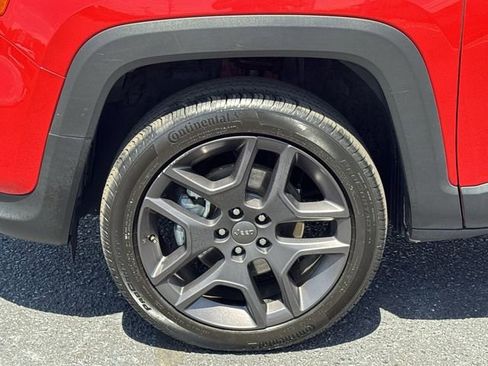 Used 2021 Jeep Renegade Latitude w/ Convenience Group AWD/4WD image 27