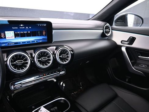 Used 2025 Mercedes-Benz CLA 250 4MATIC image 21