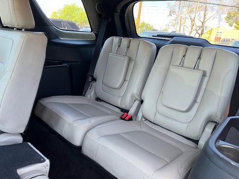 Used 2018 Ford Explorer Limited FWD image 30