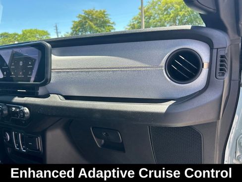 Used 2024 Jeep Wrangler Sport AWD/4WD image 26