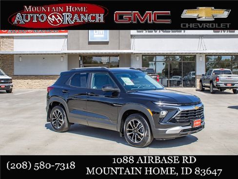 Used 2025 Chevrolet TrailBlazer LT w/ Convenience Package AWD/4WD image 1