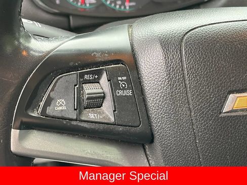 Used 2019 Chevrolet Trax LT w/ LT Convenience Package AWD/4WD image 19
