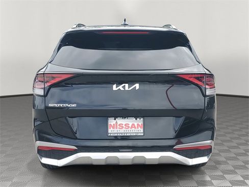 Used 2023 Kia Sportage SX image 3