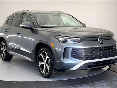 New 2026 Volkswagen Tiguan SE