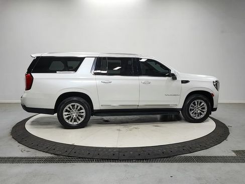 Used 2021 GMC Yukon XL SLT w/ SLT Premium Package RWD image 9