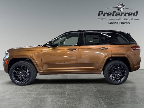 New 2026 Jeep Grand Cherokee Summit AWD/4WD image 11