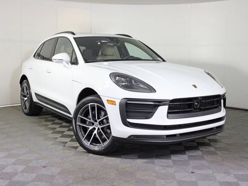 Certified 2026 Porsche Macan image 9