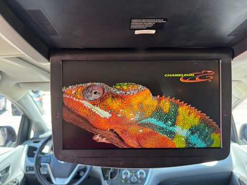 Used 2018 Toyota Sienna XLE w/ XLE Navigation Package FWD image 24
