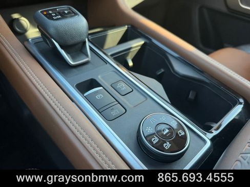 Used 2022 Nissan Pathfinder Platinum w/ Lighting Package (N93) image 25