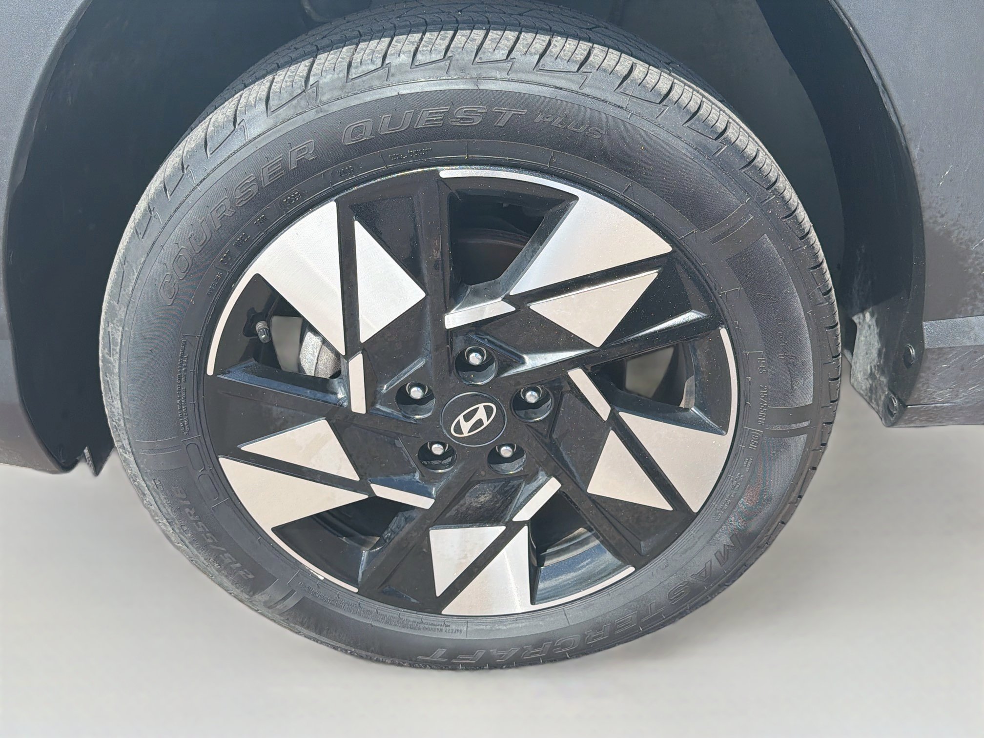 Used 2025 Hyundai Kona SEL AWD/4WD image 11